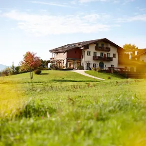 https://berghotel-aschbach.com-bavaria.com