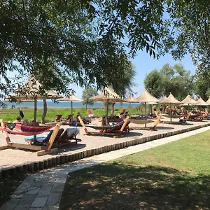 Üdülőközpont Shkodra, Grilla